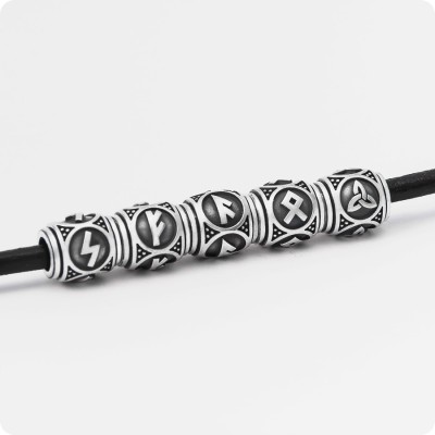 Шарм-бусина с руной Феху (Феу) из серебра