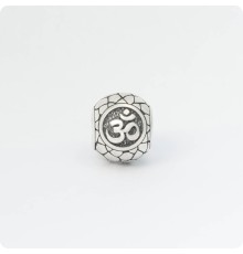 Шарм с символом Ом из серебра