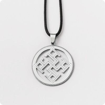 Оберег Духовная Сила из серебра в круге