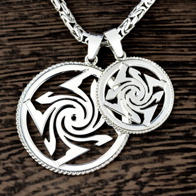 Оберег Гаруда из серебра в круге