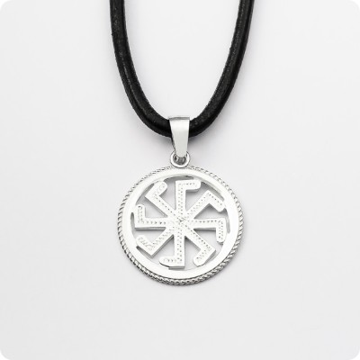 Оберег Ладинец из серебра в круге