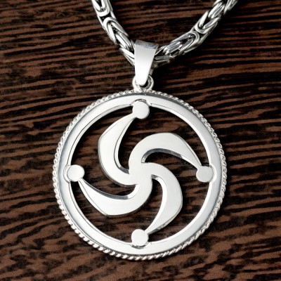 Оберег Символ Рода из серебра в круге