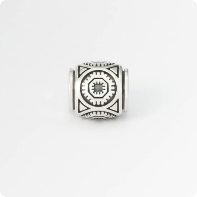 Шарм - бусина со знаком Бога Вия из серебра