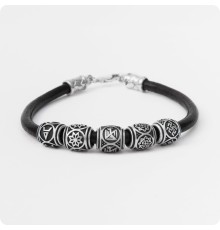 Кожаный браслет с пятью славянскими шармами (4мм)