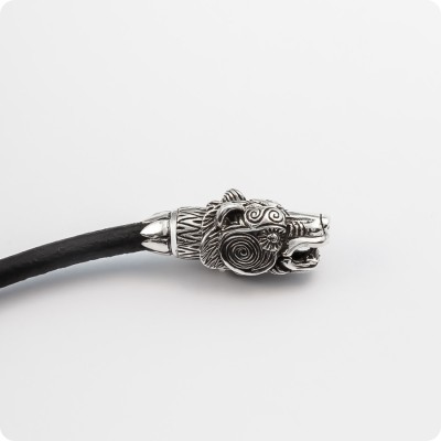 Кожаный шнур с серебряными вставками и головой Медведя - Хозяин Тайги