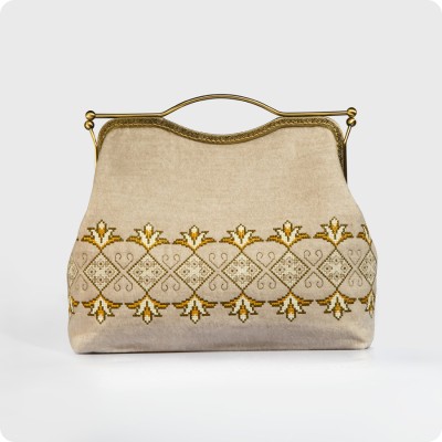 Сумка из ткани с вышивкой